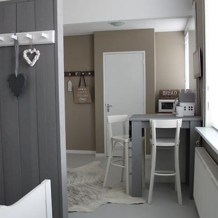 Raadhuis Egmond Egmond aan den Hoef Zimmer foto