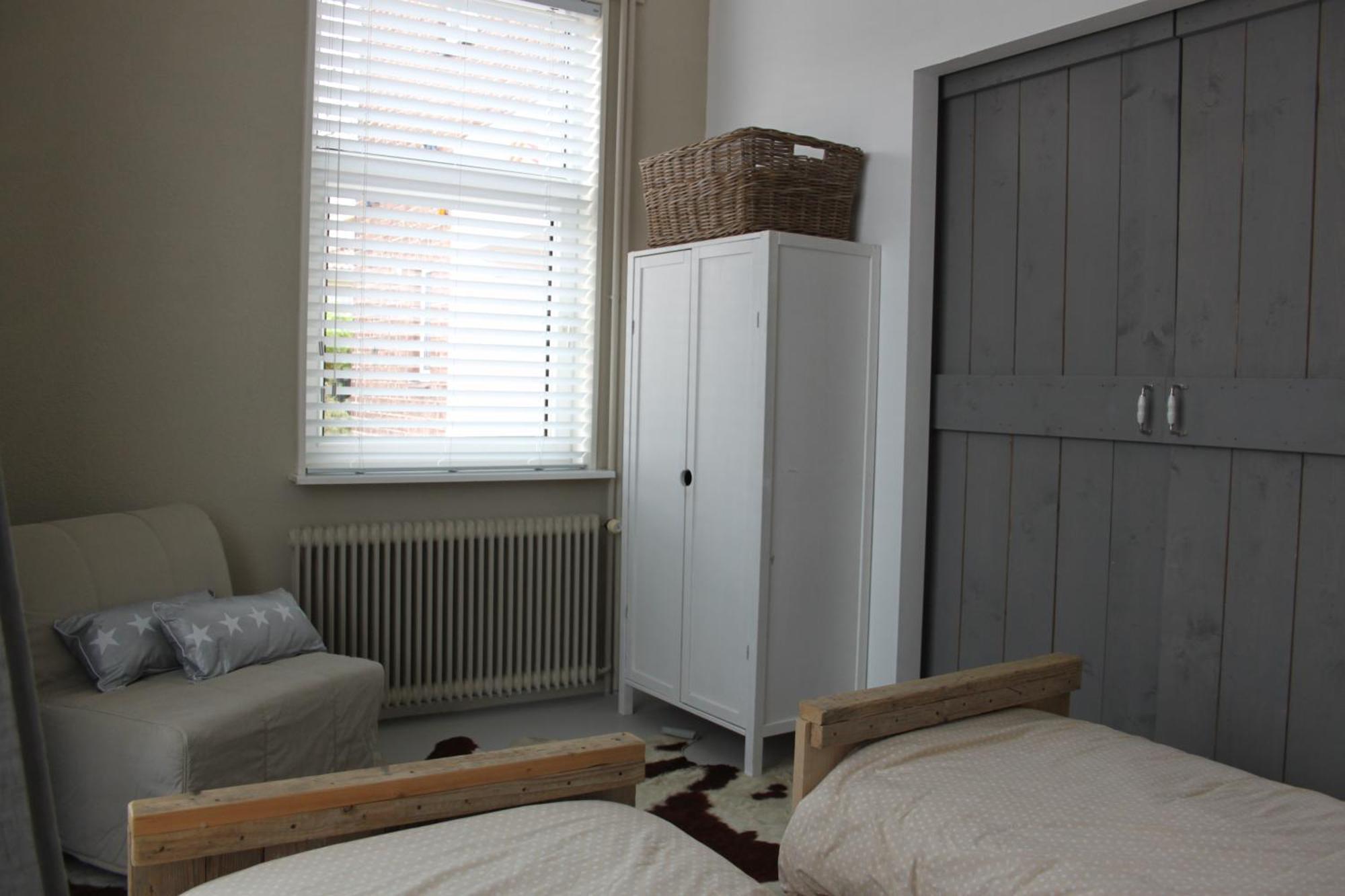 Raadhuis Egmond Egmond aan den Hoef Zimmer foto