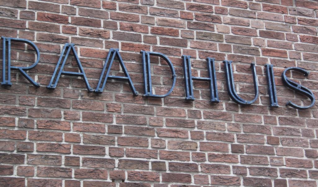 Raadhuis Egmond Egmond aan den Hoef Zimmer foto
