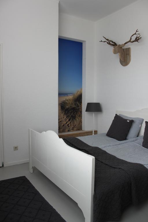 Raadhuis Egmond Egmond aan den Hoef Zimmer foto